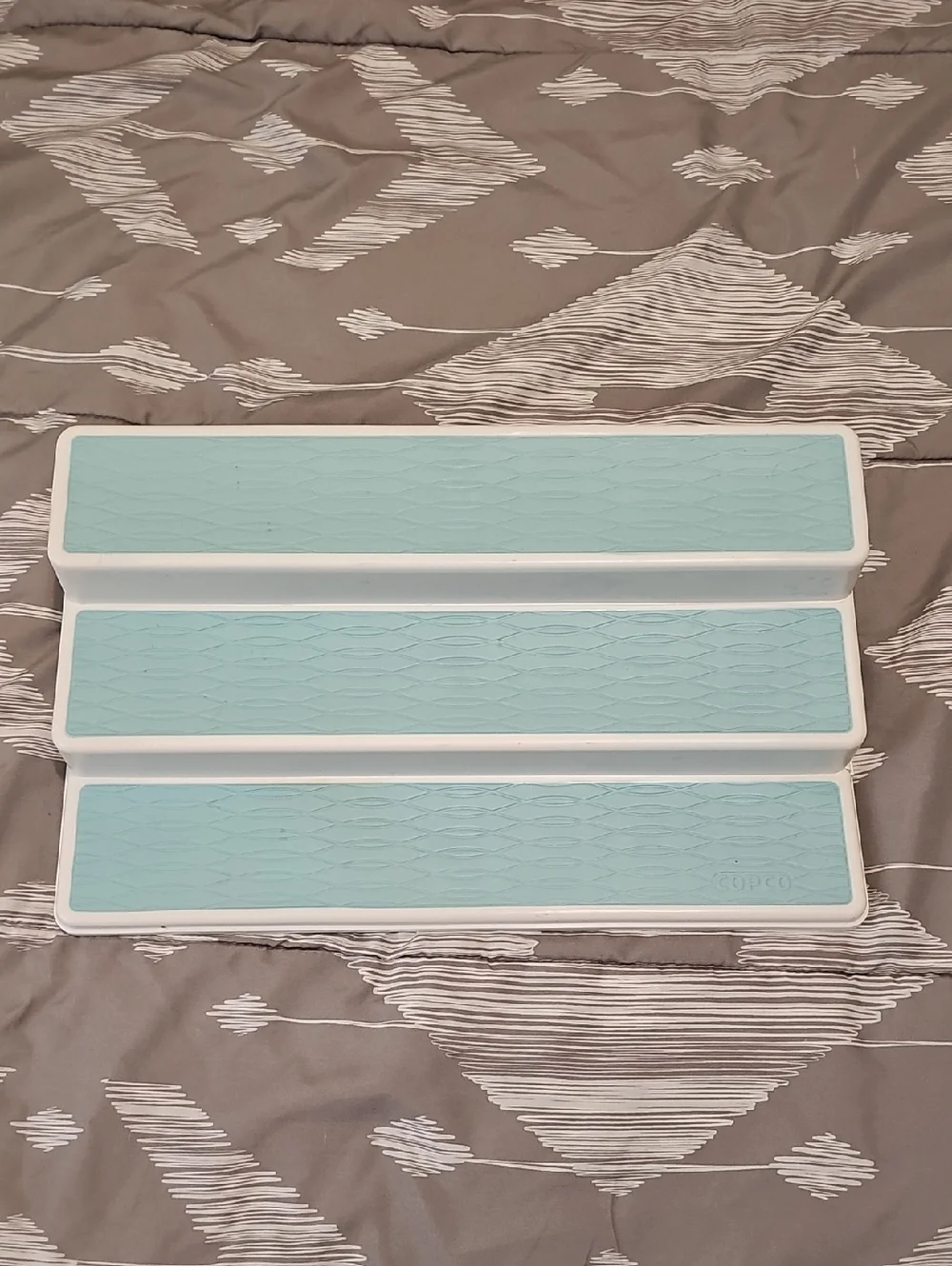 Aqua Silicone 3-Tier Non-Slip Step Organizer